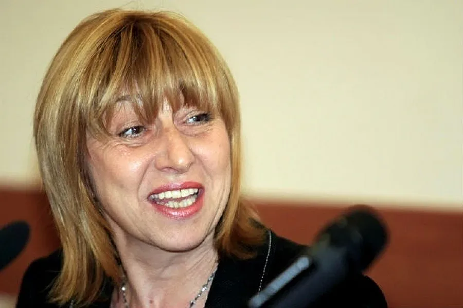 Анелия Клисарова призова „Шофирай разумно –вкъщи ни чакат”