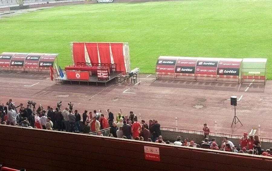 Уникален екшън взриви Армията