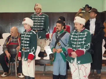 Хайдутин срещу каубой на стрелбището