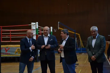 Министър Кралев откри Държавното първенство по ММА