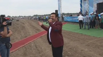 ЦИК: "Кой уши байрака" на турски не е нарушение