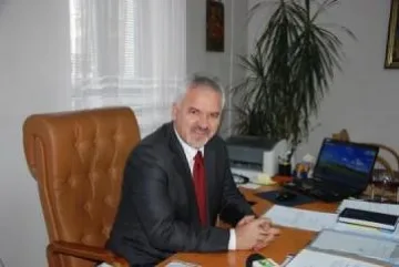 Кандидат-кмет с 4 мандата зад гърба си аут от изборите, засега 