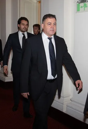 Реформатори искат вето за военното разузнаване