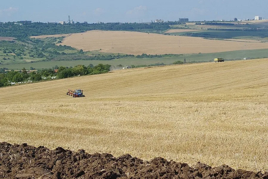 Над  7 100 дка  свободни земеделски земи отиват на втори търг
