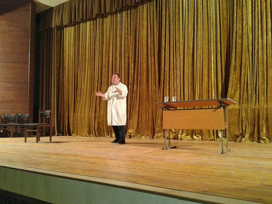 ГЕРБ-Хасково подари на хасковлии спектакъл на Георги Мамалев