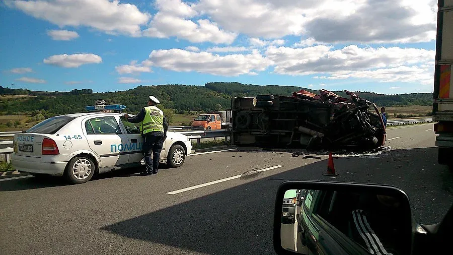 Само за 6 часа: КАТ засне хиляди, паркирали неправилно