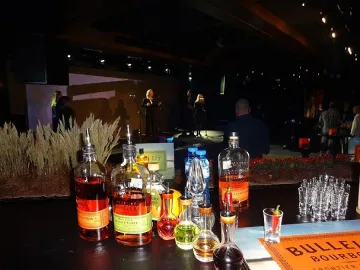 US дипломат в бърбън дилема