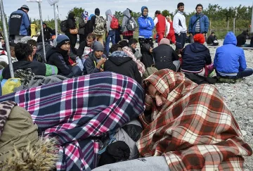 Даваме храна и лекарства на Унгария за бежанците