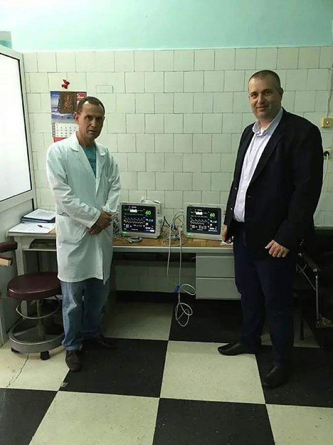 ГЕРБ направи дарение на болница в Ихтиман