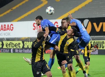 Таран на "Левски" ослепял за минути