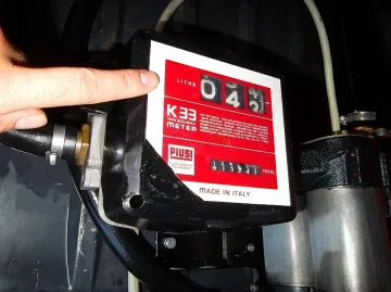 Спипаха 27 т. незаконен дизел след преследване на цистерна