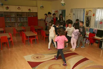 Безплатен английски в бургаските забавачки