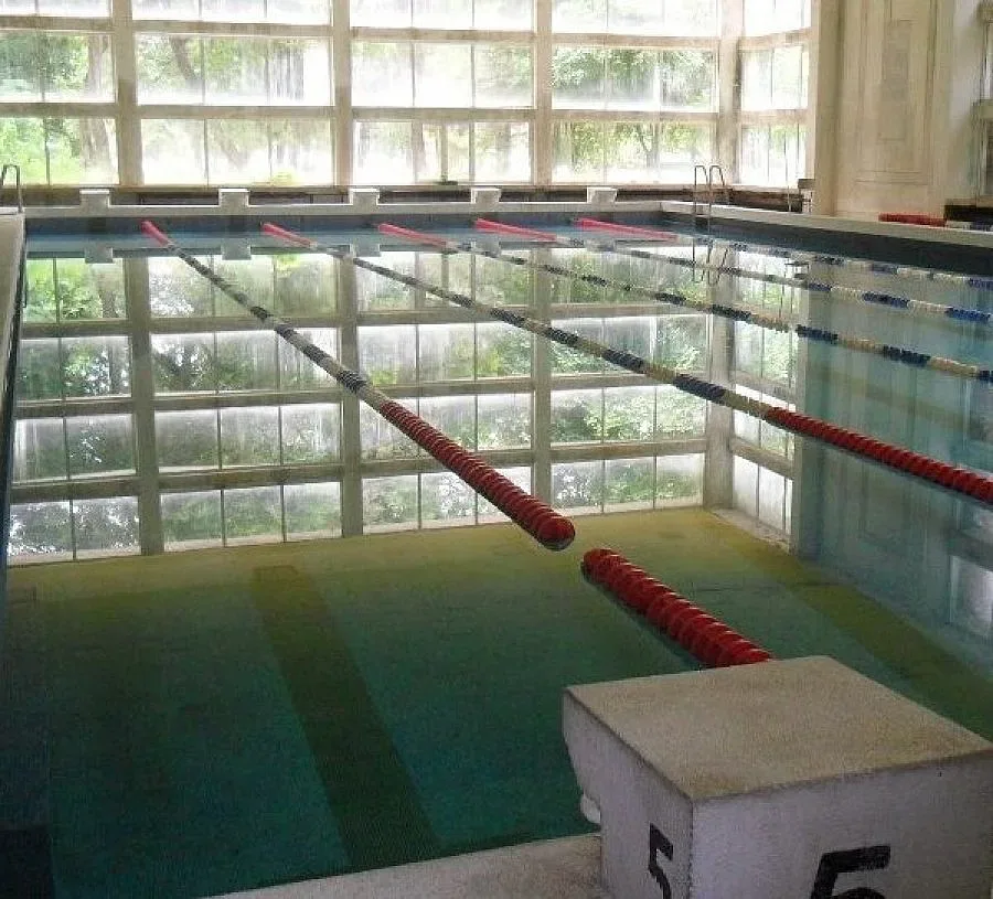 Иван Тотев предлага да разширят общинския басейн в Пловдив