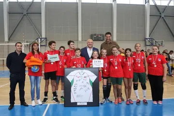Министър Кралев награди победителите  в „Мини – Евроволей 2015“