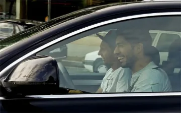 Суарес стана шофьор на Меси