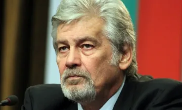 Ламбо мислел силикона за болест