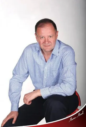 Михаил Миков задава въпроси на премиера във "Фейсбук"