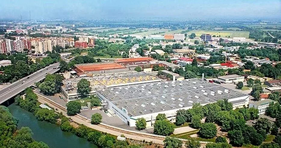 Известен завод възкръсна. Изненадваща промяна