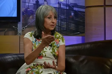 Попова: Не можем с пропаганда да газим конституцията