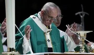 Папата пуска поп-рок албум през ноември