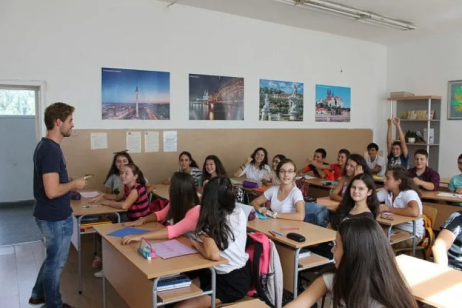 В Езиковата  гимназия в Кърджали  отбелязаха Деня  на европейските езици 