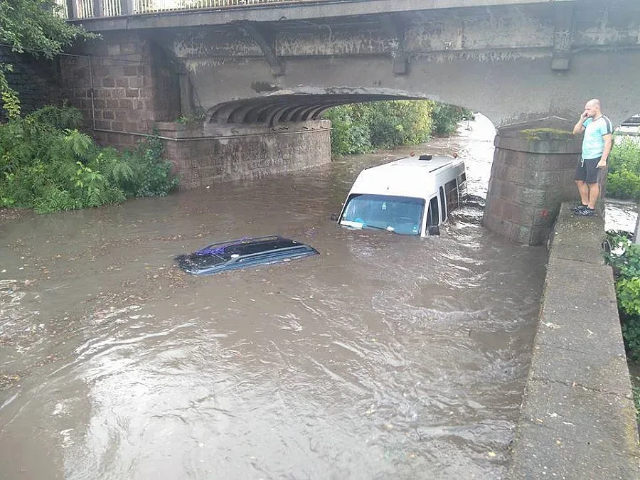 Жена се спаси от водния ад в Плевен