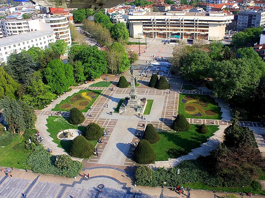 Дузина кандидати за кметския стол в Русе