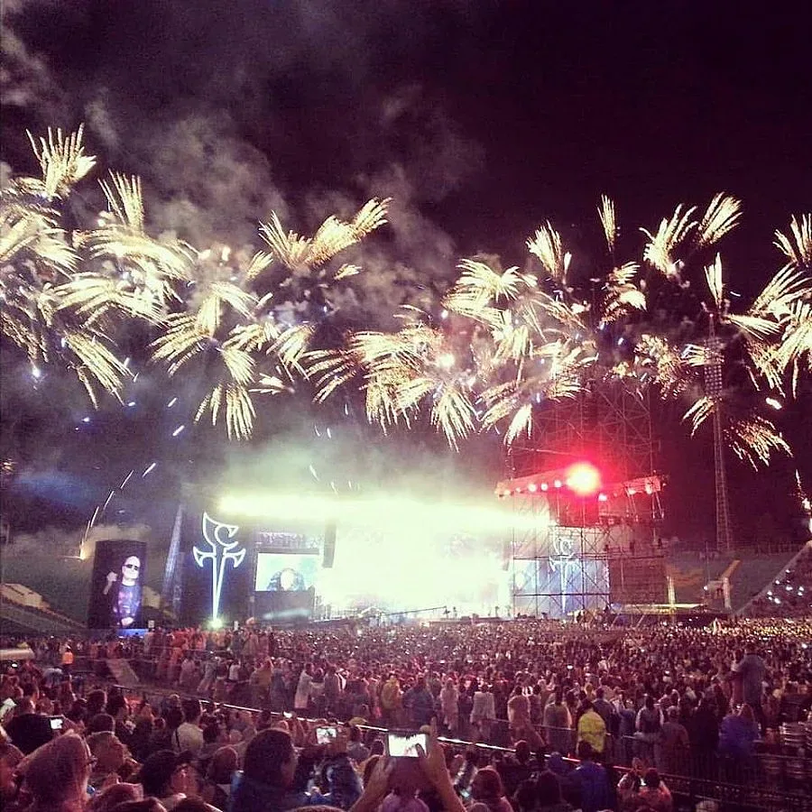 Слави и "Ку-ку бенд"- по-истински и от дъжда