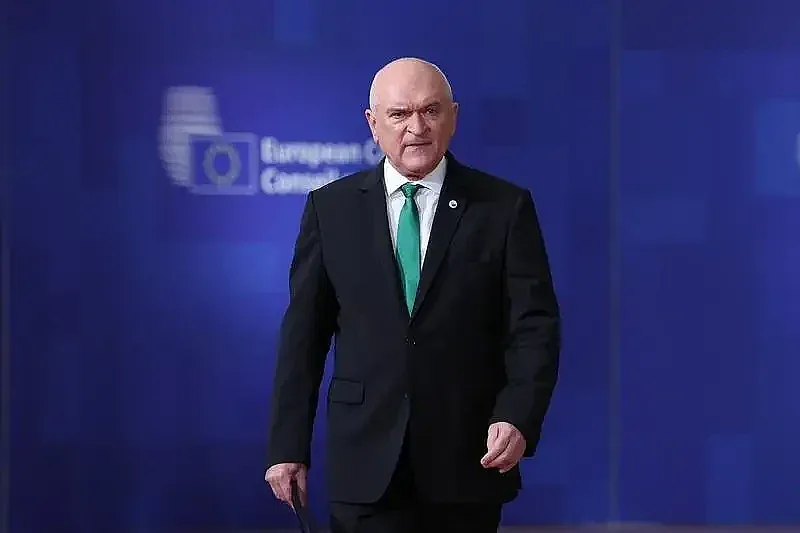 Главчев се срещна със Зеленски. Решението за Украйна