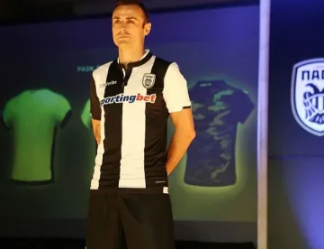 Гърция в шок: Бербатов станал приятел с левскар