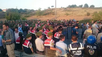Църквата не иска повече бежанци