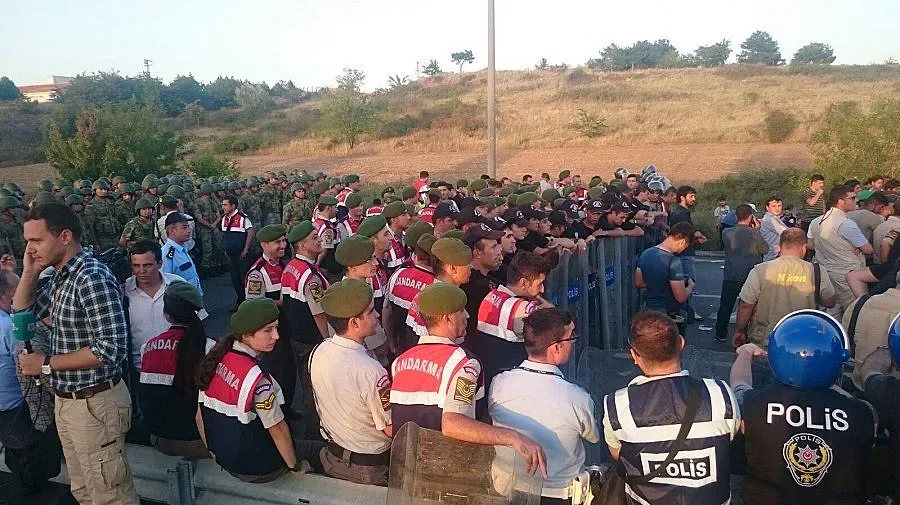 Църквата не иска повече бежанци