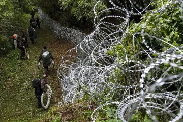 Хърватия вдига блокадата на границата