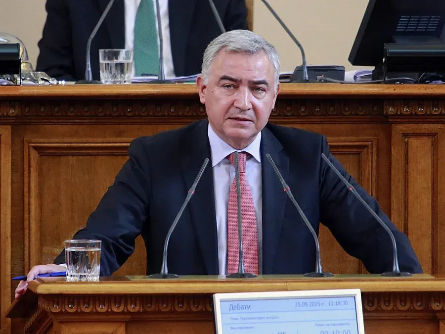 БСП внесе проект за решение за свикване на КСНС заради бежанци