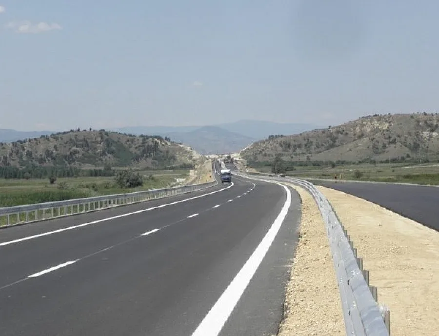 Село се жали на премиера за забравен ремонт