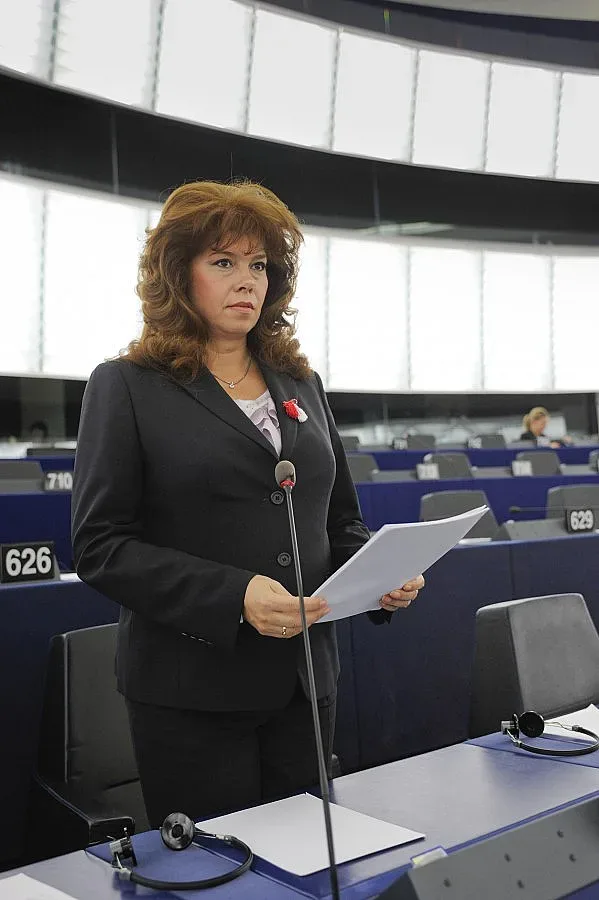 Не бива да ставаме буферна бежанска зона