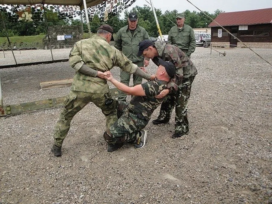 Командоси мериха сили в памет на героя Шарков (ОБЗОР)