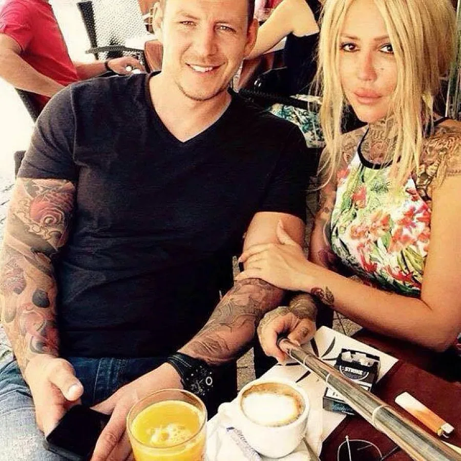 Избират татуирани на парти