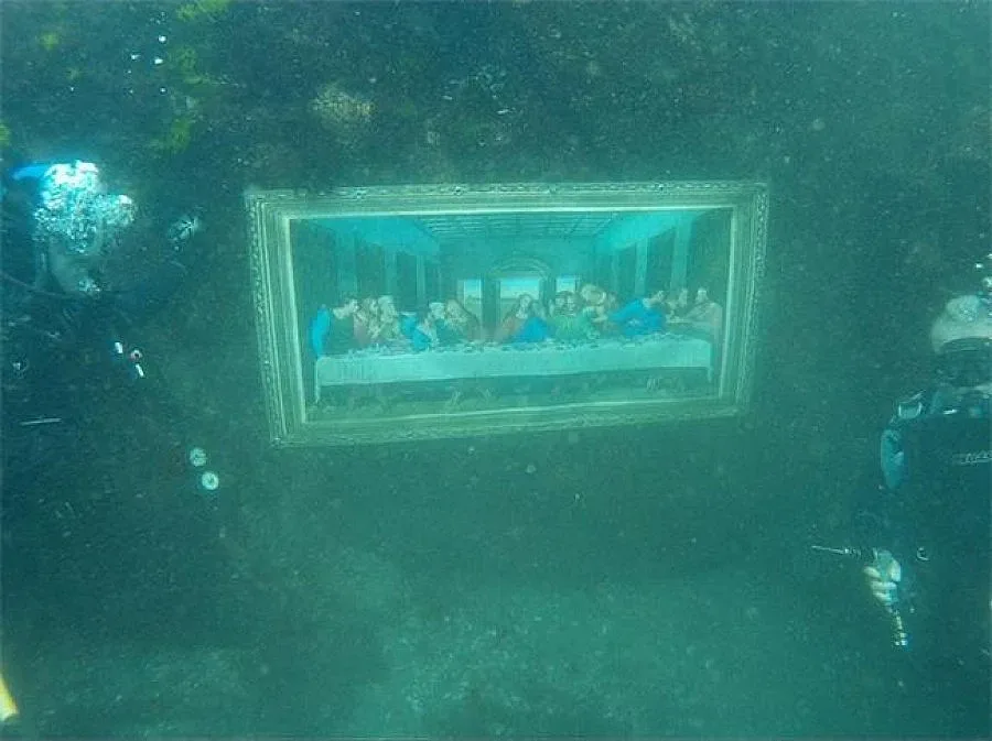 Уникална подводна изложба край Приморско