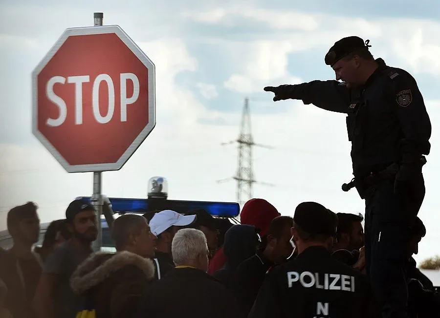 Сърбия и Унгария отвориха границата (ОБЗОР)