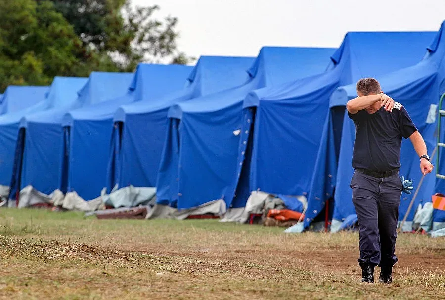Издигнаха два бежански лагера в Румъния