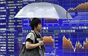 Доларът падна, след като запазиха лихвите в САЩ