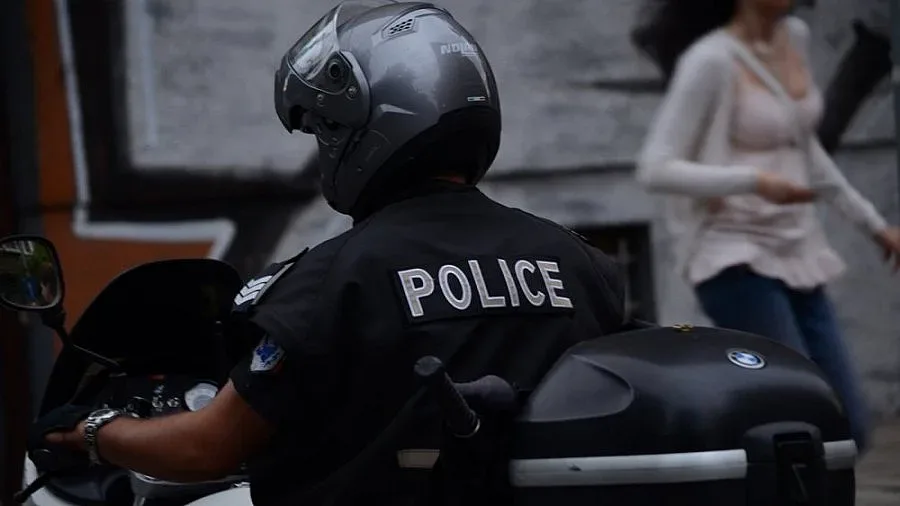 Гонка с бежанци в София, полицай е ранен 