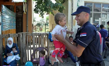 Македония иска да удължи кризисното положение по границите