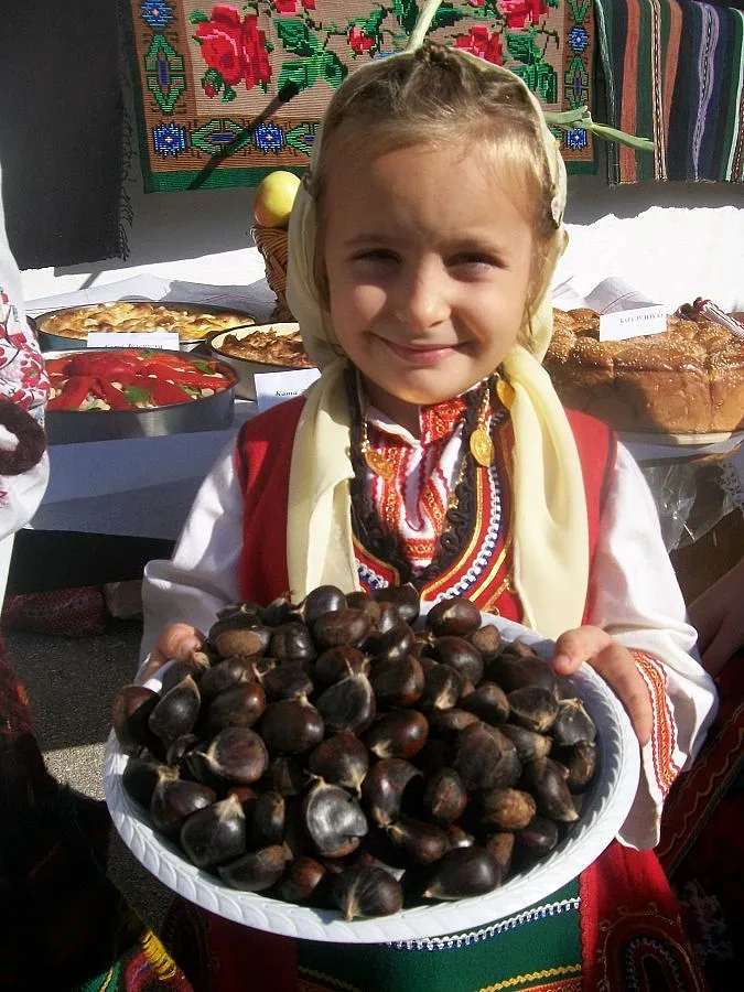 Фестивал на кестена събира гърци и македонци в наше село