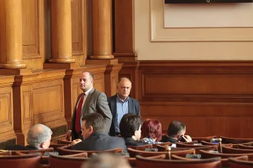 Реформаторите си търсят още 50 кметове