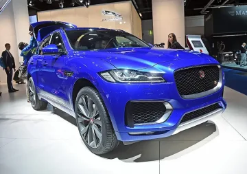 Представиха първия кросоувър на Jaguar