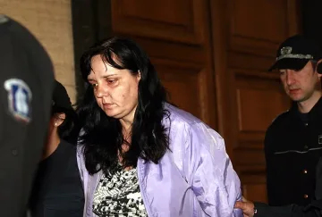 Акушерката Емилия Ковачева отива на изследвания в МВР болница