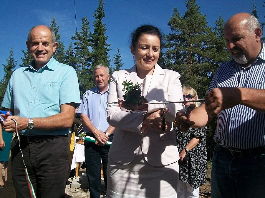 Министър с три ленти от нови обекти в Пиринско