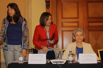 Бокова: Активно помагаме в борбата с трафика на антики (ОБЗОР)